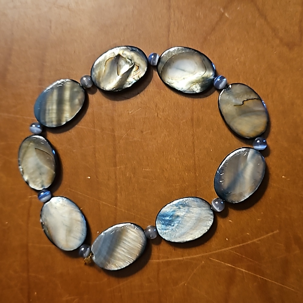Two handmade bracelets - Picture 3 of 3